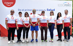 Caminata familiar promueve buenos hábitos de higiene oral y bienestar comunitario