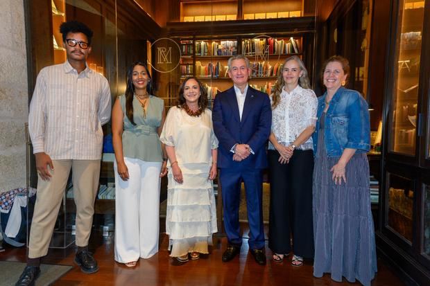 Arnold Martinez, Estefania Sanchez, Altagracia Mella-Russo, James Garcia, Juana Francisca Llano y Ana Cristina Abad / Foto: cortesía 