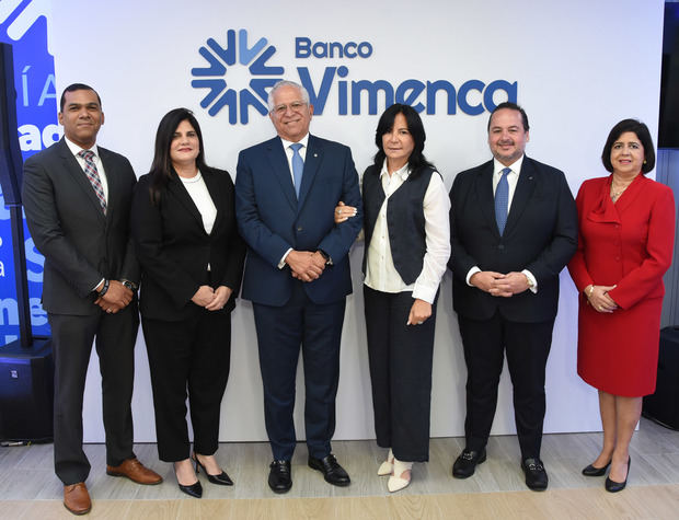 Daniel Malena, María Curiel, Víctor Virgilio Méndez Saba, Orietta Read de Méndez, Jesús Cornejo y Tania Ares.