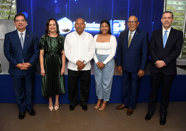  Gustavo Zuluaga Alam, Yesenia Tapia, Marino Madé, Ysamar Mieses, Francisco Melo y Tomás Pimentel 