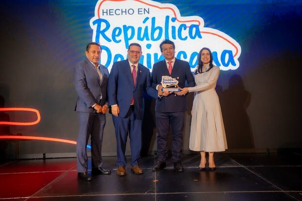 Mario Medina, Eduardo Sanz Lovatón, Arturo Marroquín y Gianna Franjul.