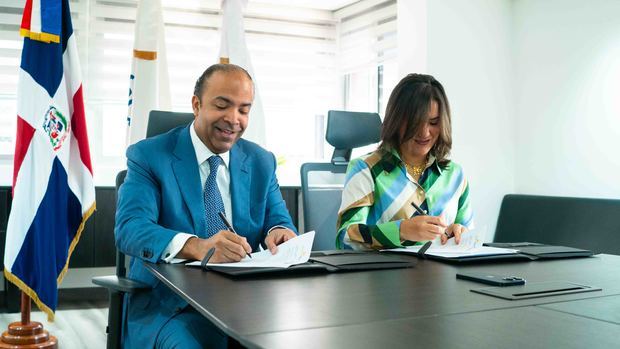 Fundación Refidomsa y Nature Power Foundation firman acuerdo para llevar agua y saneamiento sostenibles a comunidad de Azua.