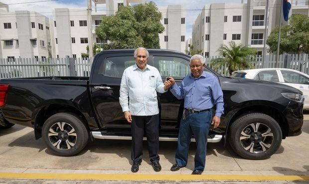El doctor García Ramírez informó que la entrega de estos vehículos responde a solicitudes de los hogares de día inscritos en el proyecto