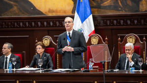 Abinader destaca optimismo económico y reservas de tierras raras en su discurso anual ante el Congreso