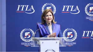 Vicepresidenta Raquel Peña encabeza graduación del ITLA; reafirma compromiso del Gobierno con la educación técnica superior