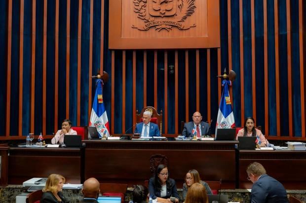 Senado deja sobre la mesa con varias modificaciones Ley Orgánica del Código de Trabajo.