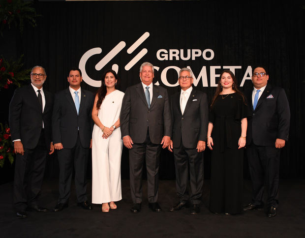 Ezequiel Molina , José Enrique Núñez, Laura Núñez, José Luis Núñez, Juan Manuel Núñez González, Lisa Núñez y Jorge Luis Núñez.
