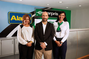 Grecia Volquez, José Muniz y Lucy Medina.