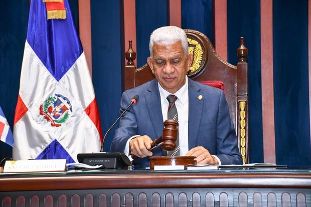 Presidente del Senado, Ricardo de los Santos.