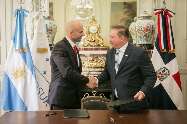 Franco Mogetta Prevedello, secretario de la Autoridad Nacional de Aviación Civil (ANAC) y Héctor Porcella, presidente de la JAC.
