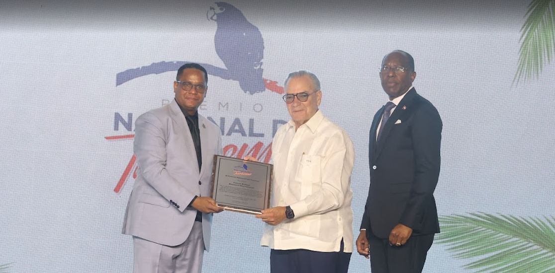 Frank Rainieri, Reconocimiento a trayectoria Premio Nacional de Turismo 2025.