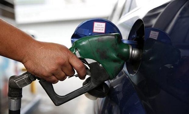 Precio del petróleo en mercado mundial mantienen en alza combustibles.