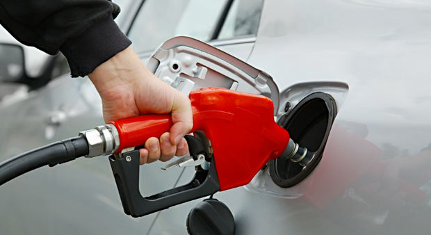Gasolina regular sube de precio, otros cinco combustibles se mantienen sin variación