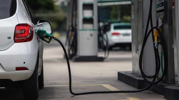 Volatilidad de precios del petroleo mantiene en alza los combustibles.