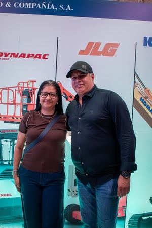 Gerardo La Hoz y Señora de La Hoz.
