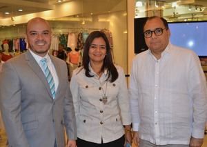 Franklin Avendaño, Alexandra Orosco y José Antonio Segebre