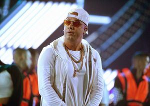 Wisin recibirá galardón y Selena Gómez debutará en Premio Lo Nuestro