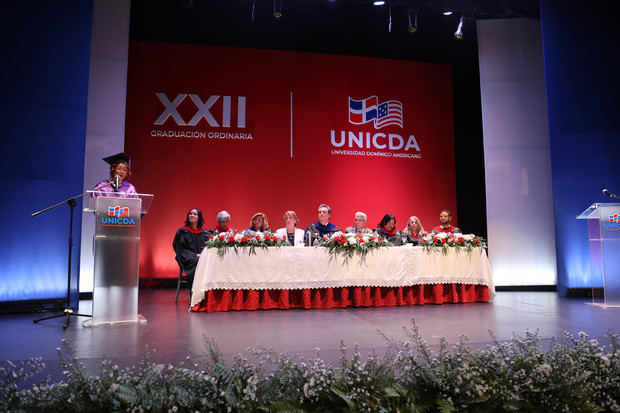 La ceremonia estuvo encabezada por el Ing. Ramón Sosa, rector de UNICDA.