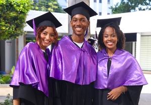 Universidad Domínico Americano celebra XXII graduación con un llamado a liderar con valores