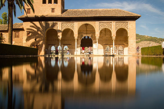 Granada está entre los atractivos turísticos de España 
