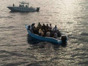 Guardia Costera en Puerto Rico devuelve a 24 inmigrantes ilegales a RD