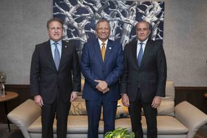 Presidente ejecutivo de Banreservas recibe a ejecutivos de APAP