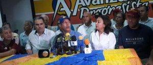 Gobernador venezolano denuncia que funcionarios se niegan a cerrar centros 