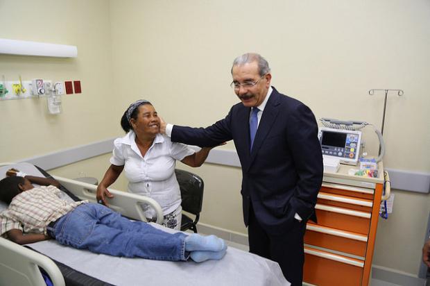 Presidente Medina durante la entrega del hospital