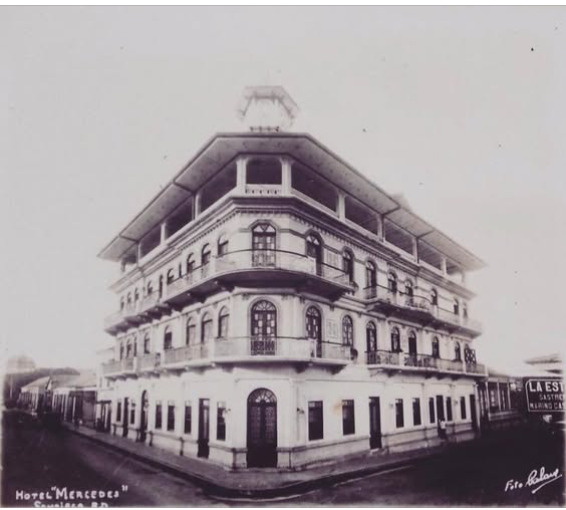 Hotel Mercedes 1932.