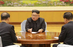 Líder de Corea del Norte dice que quiere "equilibrio" militar con Estados Unidos