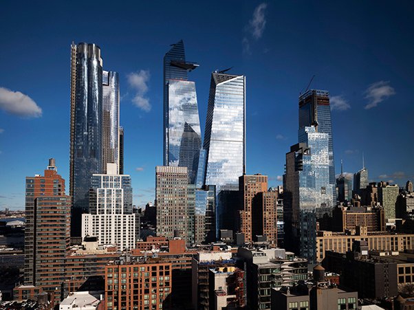 Facebook ha firmado un contrato de arrendamiento en el nuevo barrio neoyorquino de Hudson Yards por más de 140.000 metros cuadrados en un espacio de oficinas de 30 plantas y tres edificios.