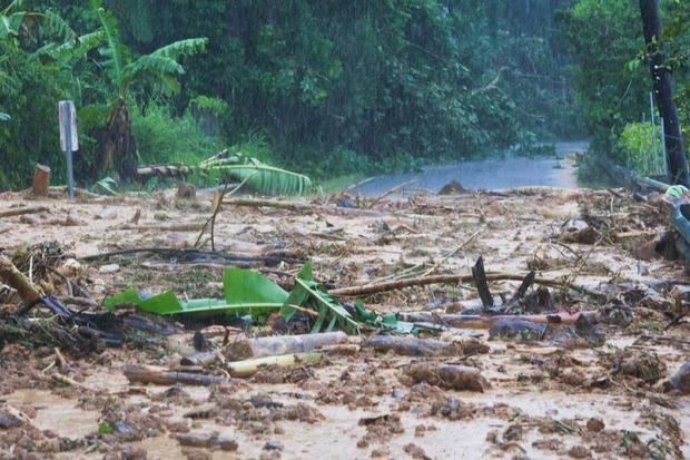 El huracán Fiona causa fuertes lluvias y vientos en República Dominicana