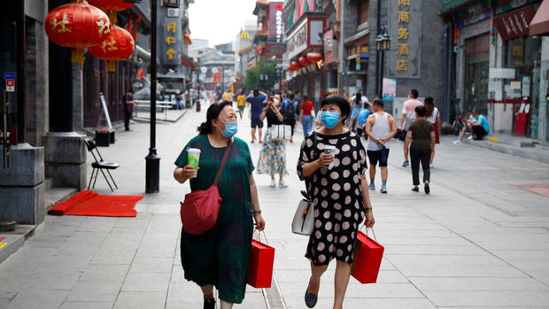 China encadena su tercer dí­a con más de un centenar de nuevos contagios