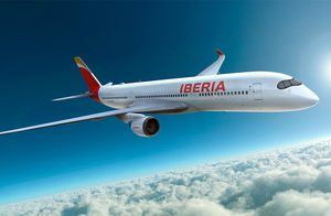 Iberia reduce en 68,5 toneladas el plástico que lleva a bordo de sus aviones