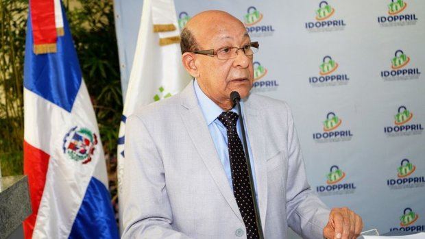 Director ejecutivo del IDOPPRIL, Fausto López Solís.
