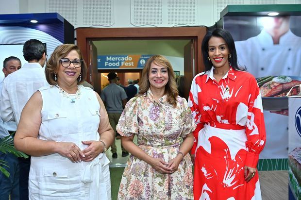 luminada Severino, Aguie Lendor y Lidia López.