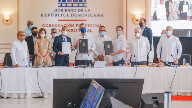 Presidente Abinader inaugura obras por más de mil millones de pesos en San Cristóbal.