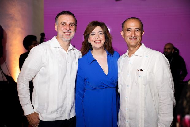 Yamil Isaías, Angela Suazo y Héctor Garrido.