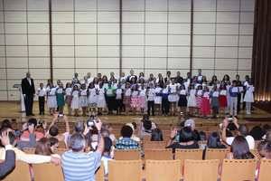 Estudiantes del Coro de Ni&#241;os y J&#243;venes de Santo Domingo se grad&#250;an del nivel b&#225;sico 