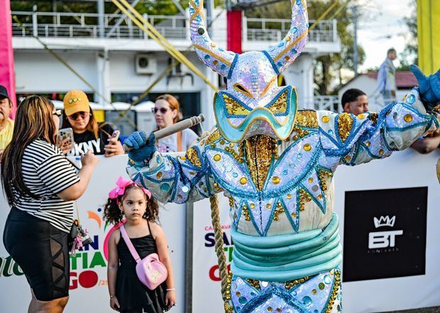 Carnaval de Santiago: Celebración familiar que fortalece la tradición cultural