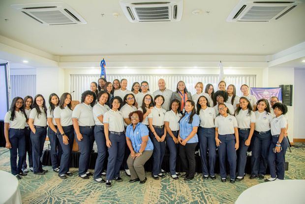 Ministerio de Educación celebra junto a Microsoft el día Internacional de las las Niñas en las TIC