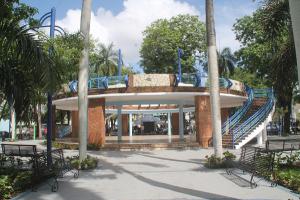 ADN remoza e ilumina parque Braulio Álvarez ubicado en Villa Consuelo