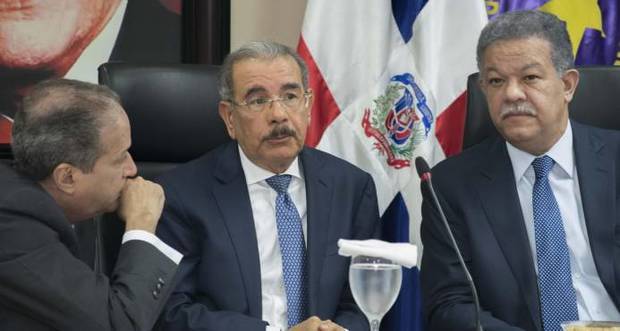 Reynaldo Pared Pérez, Danilo Medina, y Leonel Fernández. 