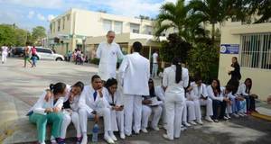 Los médicos vuelven a huelga en reclamo de aumento salarial 