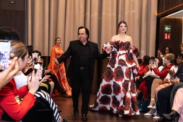 Leonel Lirio rinde homenaje a Rafael Solano con su colección Por Solano en Madrid