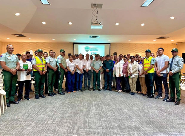 Clúster Turístico y DIGESETT impulsan talleres de educación vial en Puerto Plata.