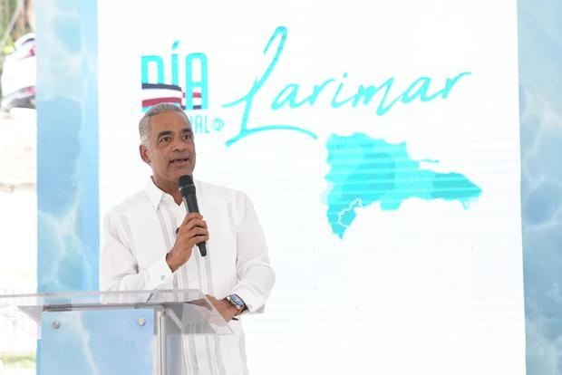 El ministro Joel Santos encabeza actos en el Día Nacional del Larimar, en Barahona.