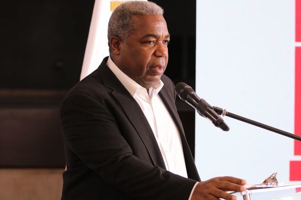 Tony Peña Guaba.