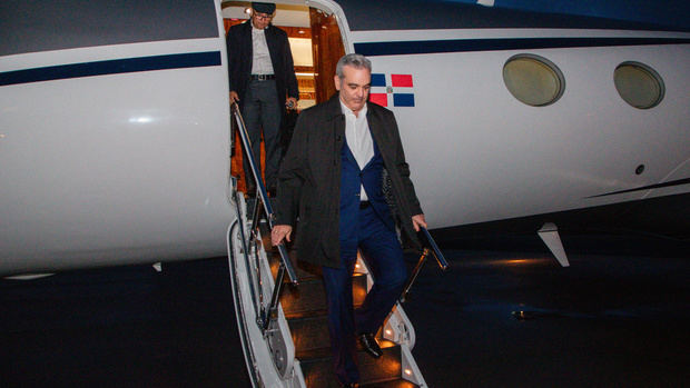 Abinader llega a Washington para la Cumbre de la AAFA