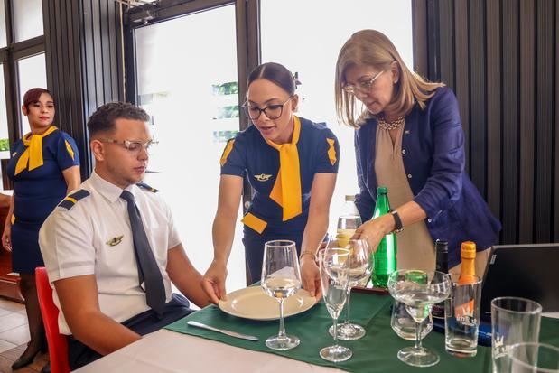 Con su enfoque integral y atención al detalle, Tripulantes VIP es un centro de formación reconocido por su prestigio y excelencia. 